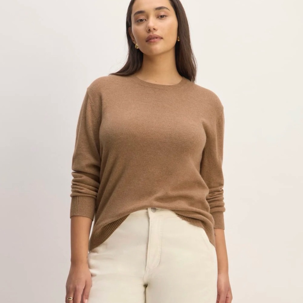Everlane cashmere Women's Tan Crew Neck Sweater